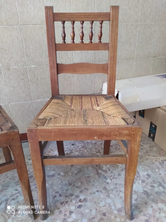 6 sedie in legno con seduta impagliata – rustiche