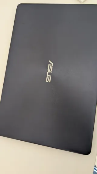 Portátil ASUS X510UAR - Enchufe Americano