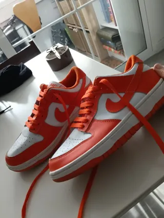 Zapatillas Nike Mujer Naranja y Blanco