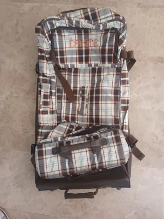 Maleta con ruedas Dakine