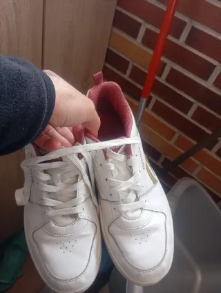 Zapatillas Reebok Blancas y Doradas