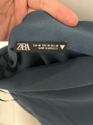 Blusa Zara un hombro verde azulado