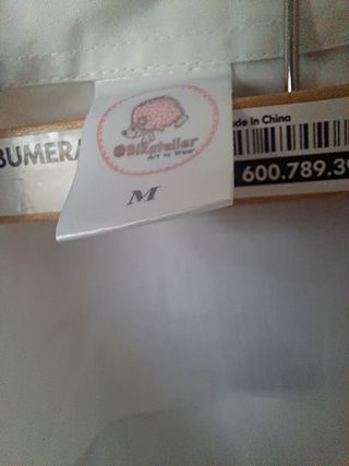 Blusa Bikatelier Talla M con estampado " Zona de M