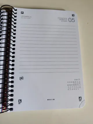 Agenda Oxford 2025-2026 en euskera