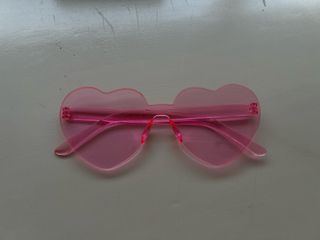 Gafas corazón rosa
