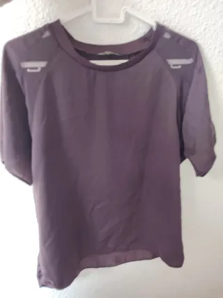Camiseta morada manga corta