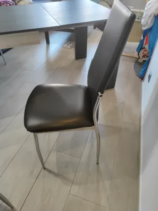 Mesa extensible de comedor negro ceniza + 5 sillas