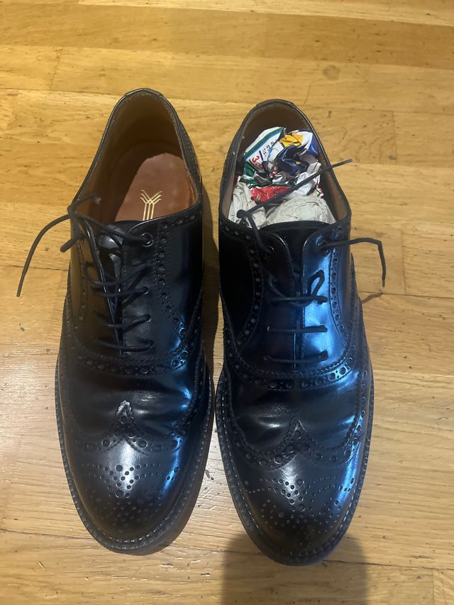 Zapatos Fluchos Negros Brogue