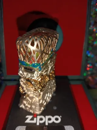 Zippo original "Fashion en blanco y oro" A mano