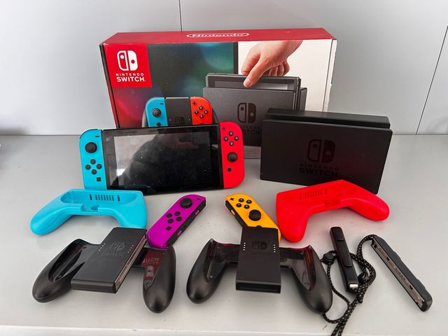Nintendo Switch Multicolor Completa