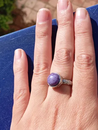 Anillo Mineral Charoita natural Ajustable