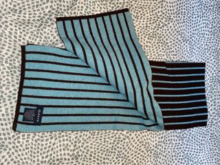 Sciarpa Gant reversibile da uomo blu e marrone