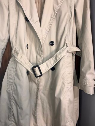 Gabardina Stradivarius Beige