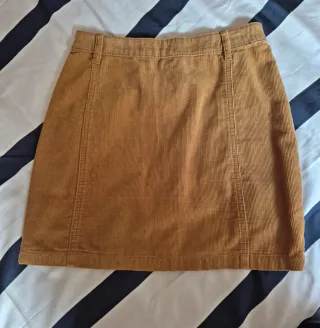 Falda pana Stradivarius marrón