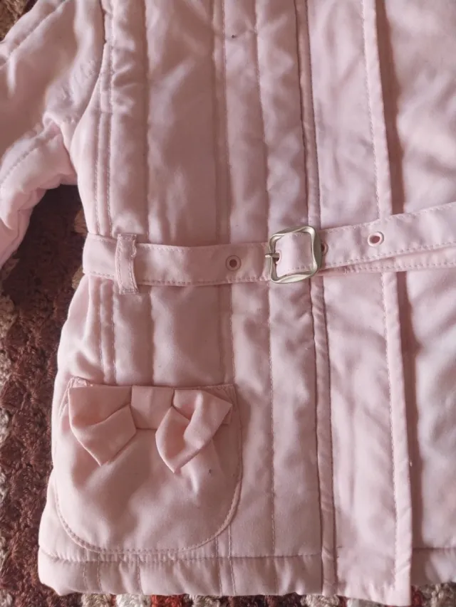 Chaqueta bebé rosa con lazos