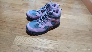 Botas de montaña niña talla 37