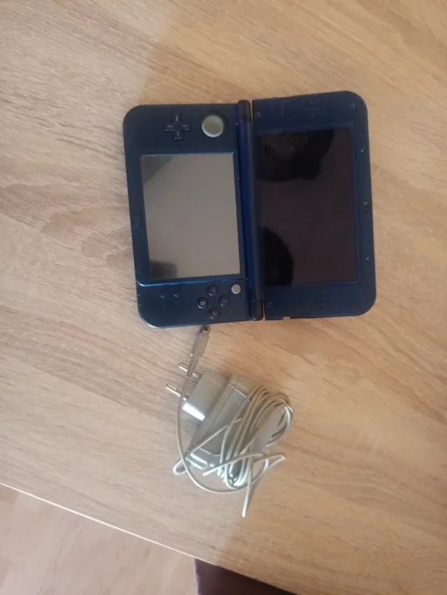 Nintendo 3DS Azul con Cargador Original