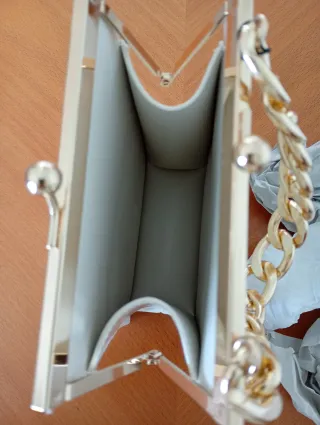 Bolso El Caballo blanco y dorado