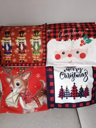 4 Fodere per Cuscini di Natale con Babbo Natale, Renna e Schiaccianoci