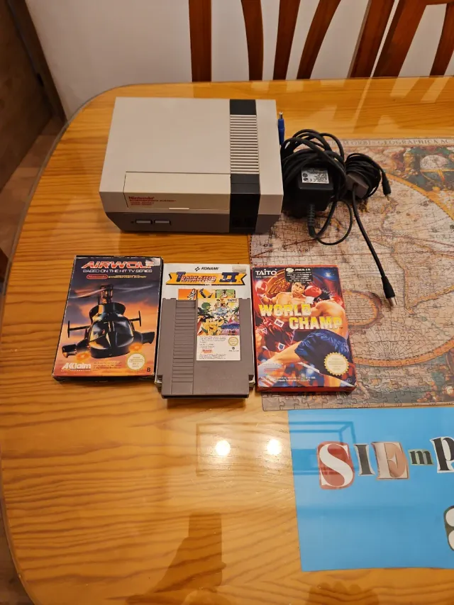 Console Nintendo NES + 4 Giochi