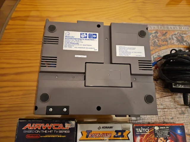 Console Nintendo NES + 4 Giochi
