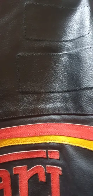 Chaqueta Racing Negra y Roja