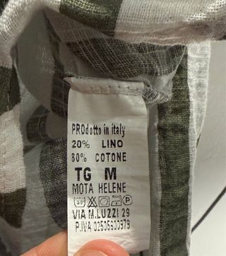 Camisa de rayas verde y blanca