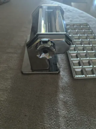 Macchina per fare pasta e ravioli