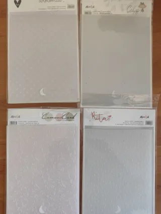 Carpetas embossing Alúa Cid scrapbooking