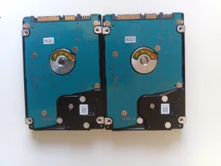 2 Discos Duros Toshiba 750 GB