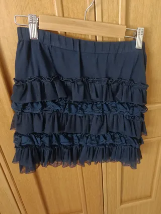 Falda de fiesta azul con volantes