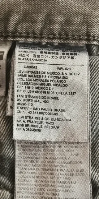 Pantalón Levi's 504 W34 L32 Gris