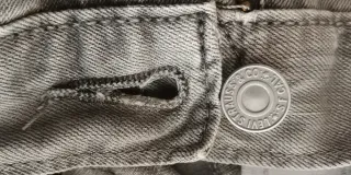 Pantalón Levi's 504 W34 L32 Gris