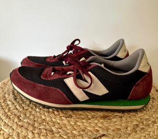 Zapatillas New Balance Negras y Rojas
