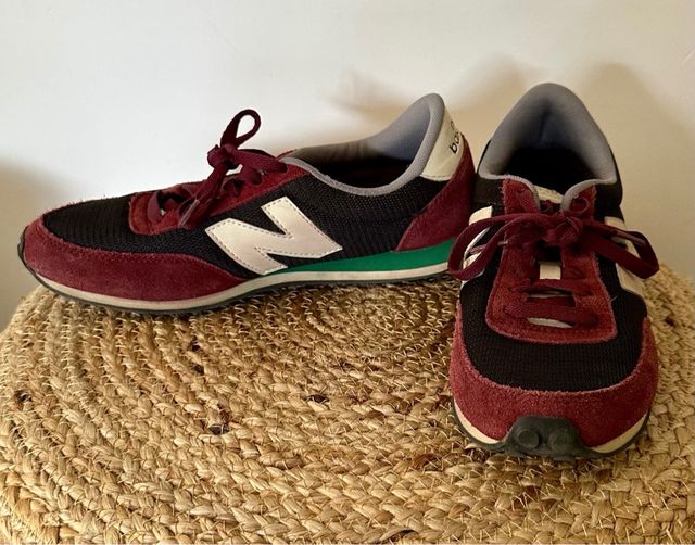 Zapatillas New Balance Negras y Rojas