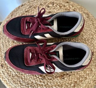 Zapatillas New Balance Negras y Rojas