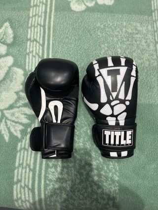 Guantes Boxeo Esqueleto TITLE Negros