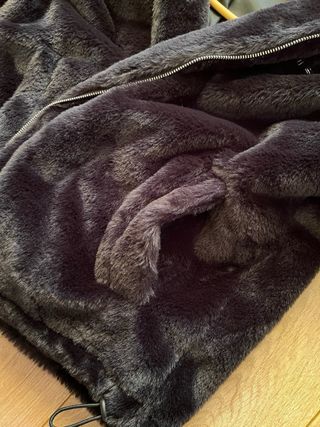 Teddy Jacket Negra Tipo Peluche – Street Style