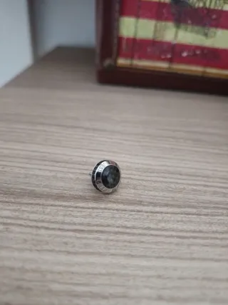 Pendiente Guess Gris y Plateado