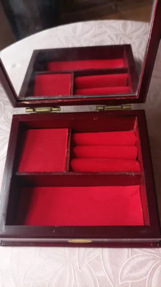 Joyero musical con tapa de cristalNO HAGO ENVÍOS