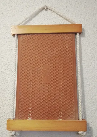 Colgador llaves madera y cerámica 38×27,CT