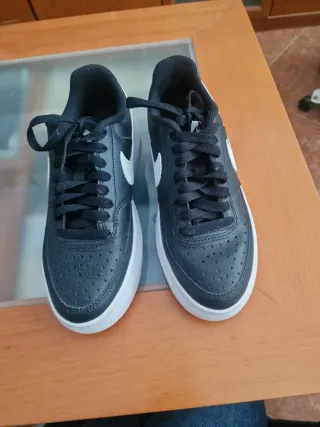 Tenis Nike Negros nuevos solo un uso