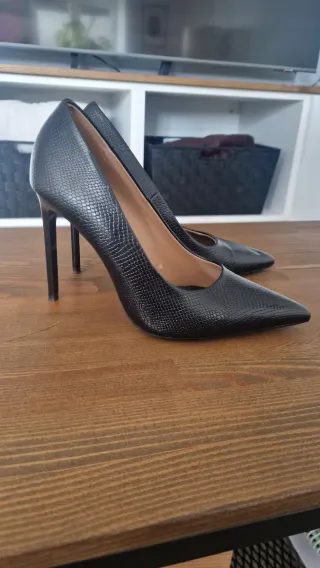 Zapatos de tacón negros