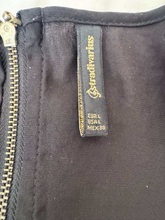 Blusa negra preciosa