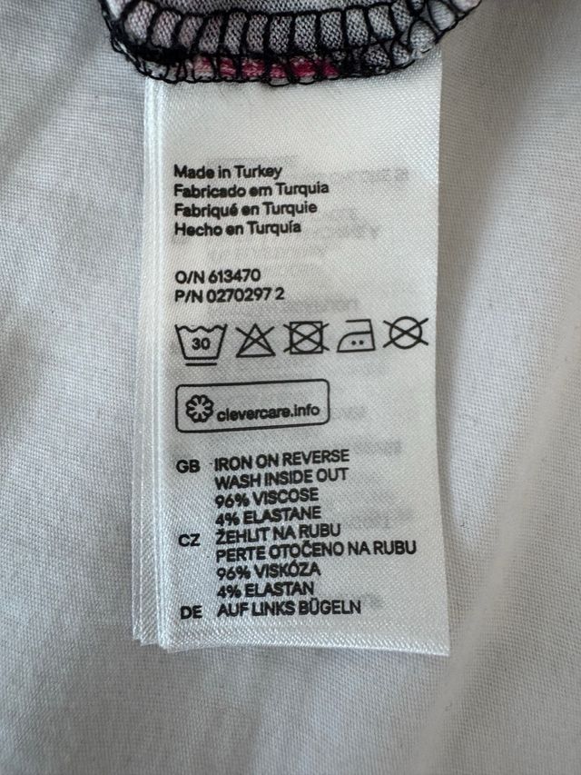 Blusa negra preciosa