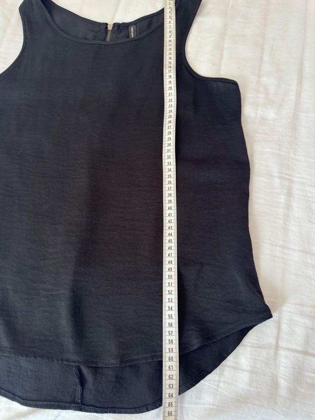 Blusa negra preciosa