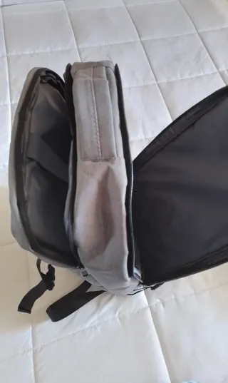 Mochila camping/porta documentos gris