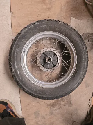 Rueda Suzuki Marauder 250 usado