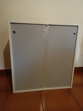 Armario baño con puertas de espejo Ikea
