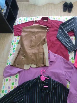 Lote de 6 camisas de hombre.5 manga larga, 1 corta